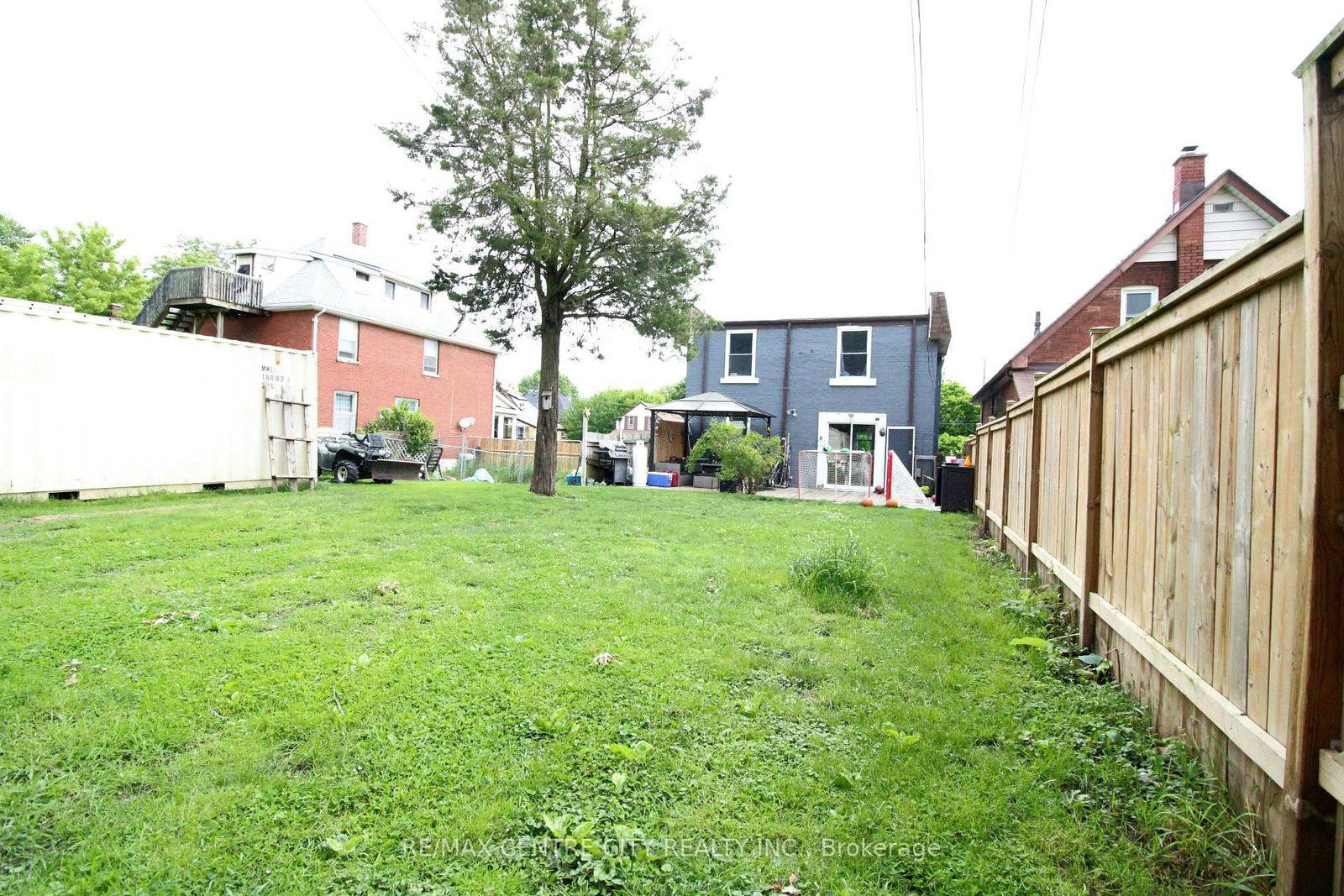 Listing Image 4