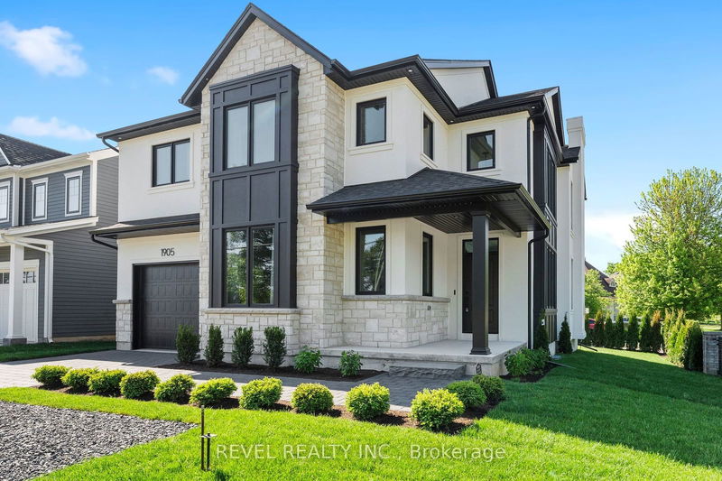 home for sale on 1905 Lakeshore Road