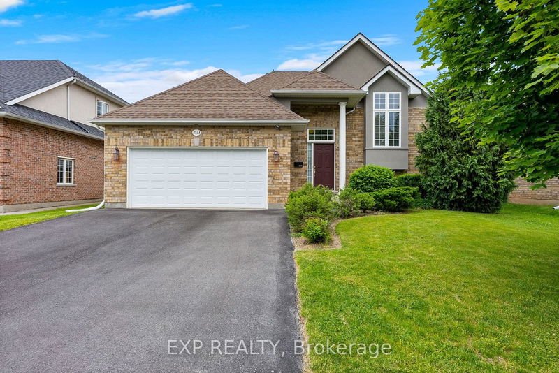 home for sale on 2533 Silvan Street
