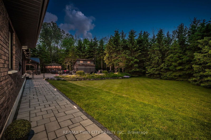 7648 Wellington Rd 12 Rd  Mapleton, N0G 1A0 | Image 9