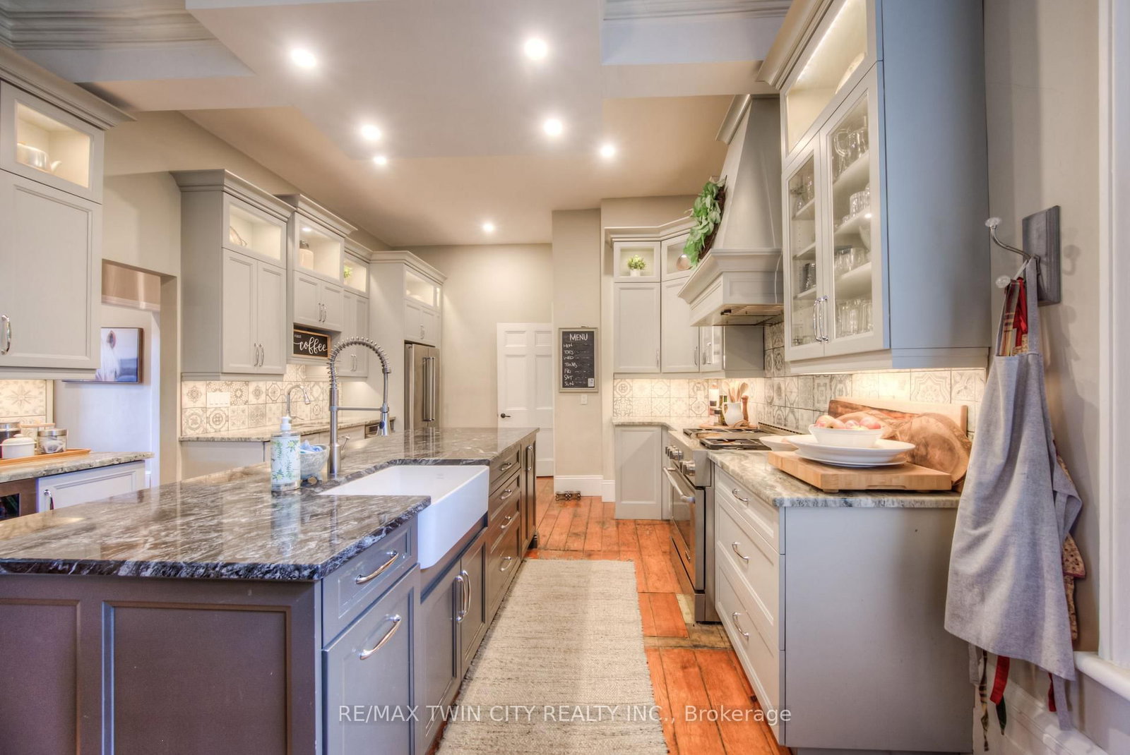 Listing Image 10