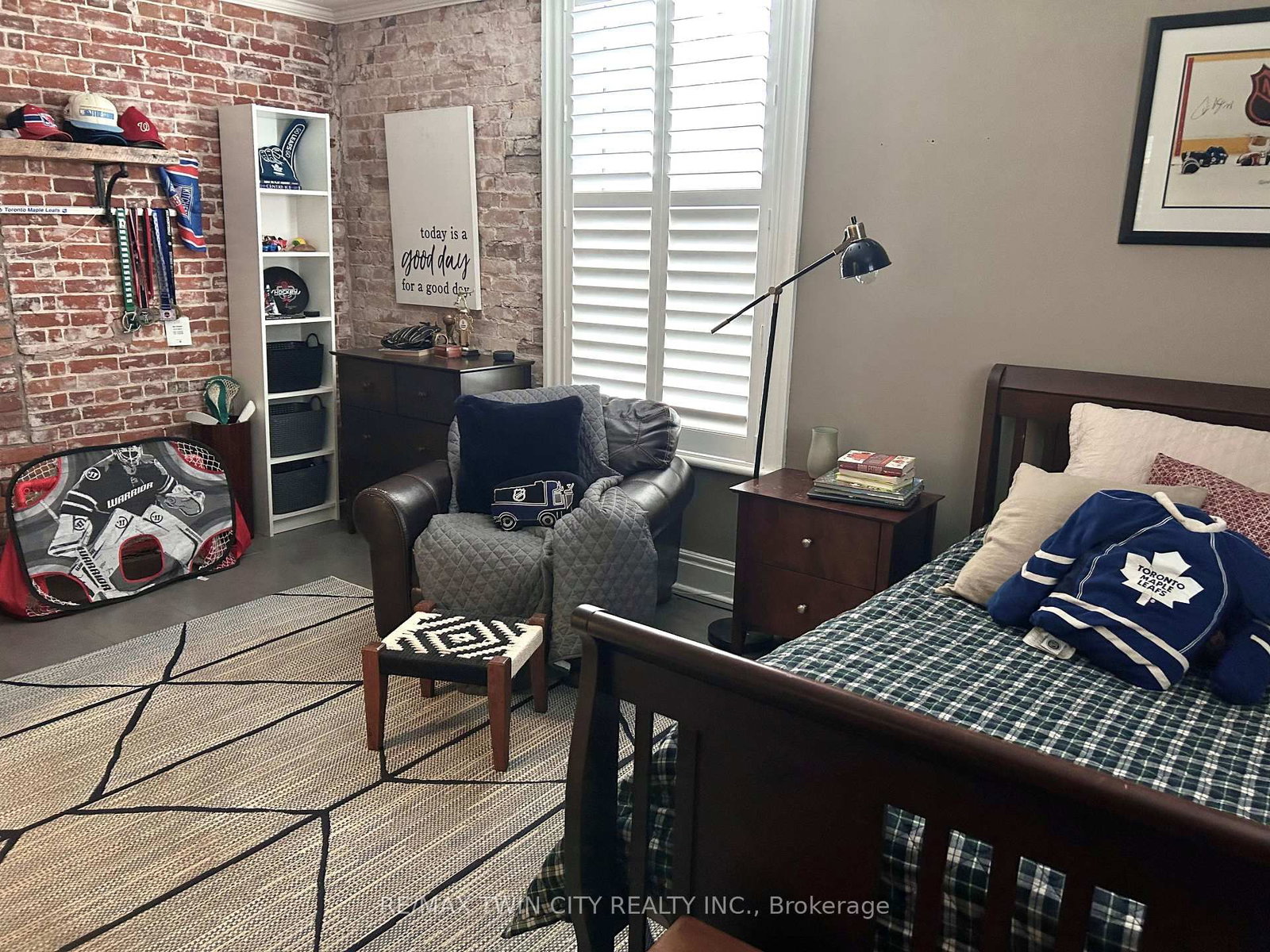 Listing Image 14