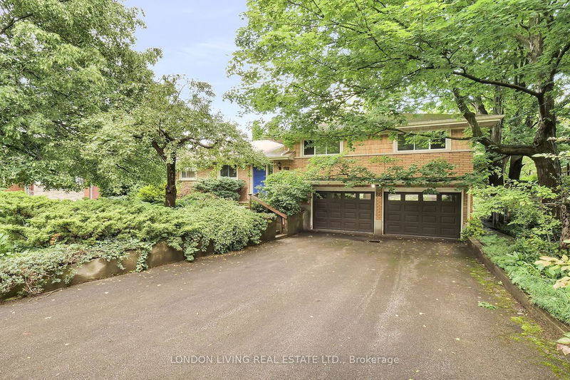 home for sale on 86 Rollingwood Circle