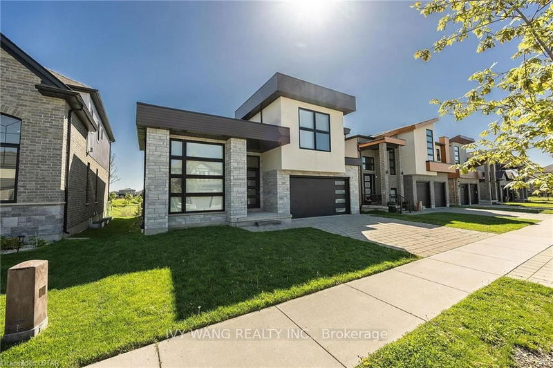 home for sale on 1387 DYER Crescent