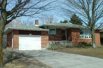 Detached House sold at 466 Big Bay Point Road, Barrie, Ontario, L4N3Z4 - Painswick North - MLS: X838138