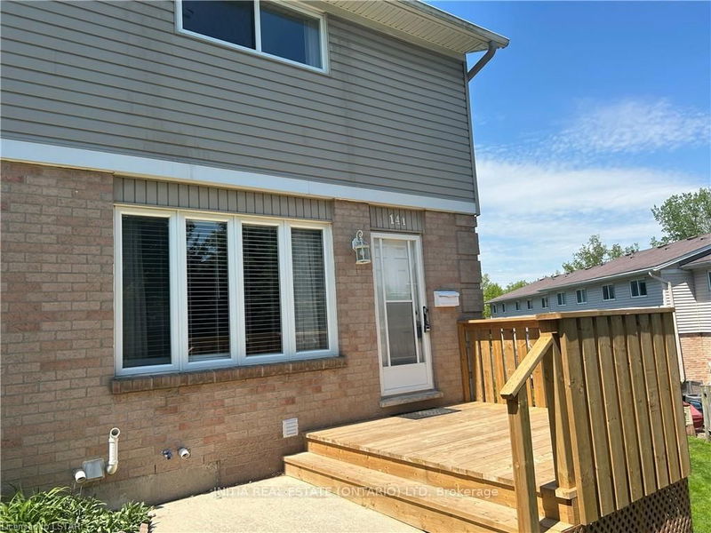 home for lease on 141-320 WESTMINSTER Avenue