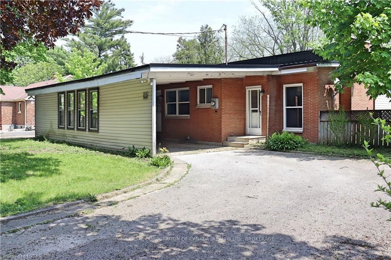home for sale on 53 VICTORIA Street N