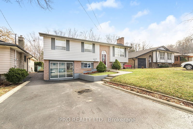 75 Hanover Pl  Hamilton, L8K 5X7 | Image 3