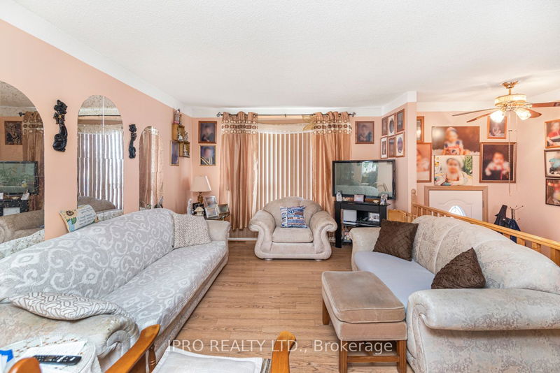 75 Hanover Pl  Hamilton, L8K 5X7 | Image 8