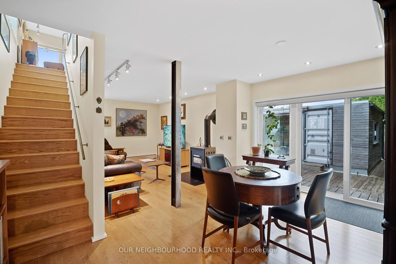 Listing Image 7
