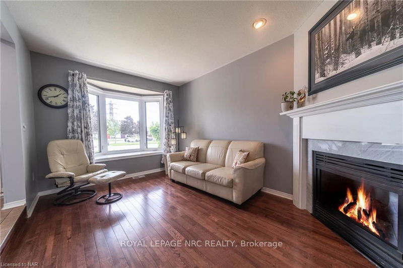 7697 Cortina Cres  Niagara Falls, L2H 3B4 | Image 3