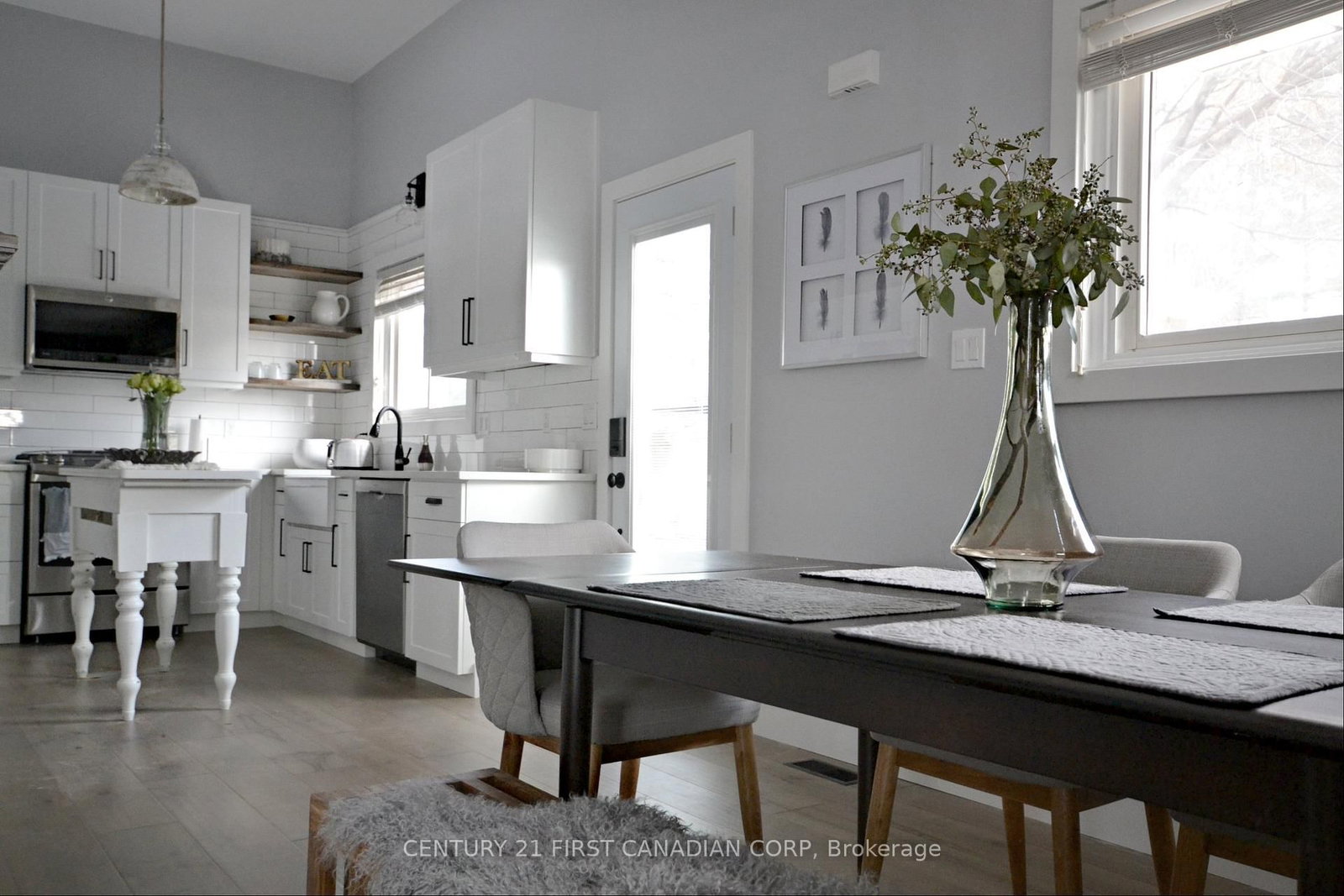 Listing Image 7