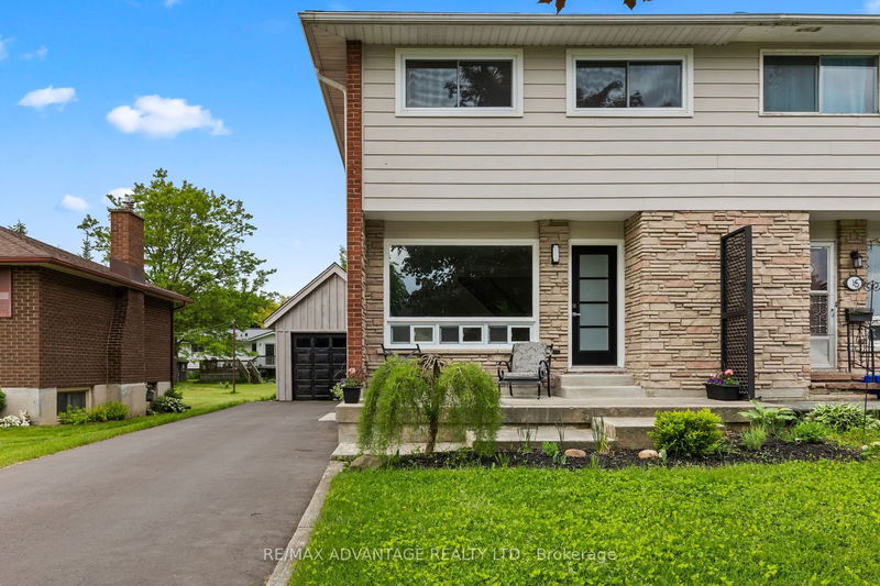 home for sale on 17 Redford Crescent