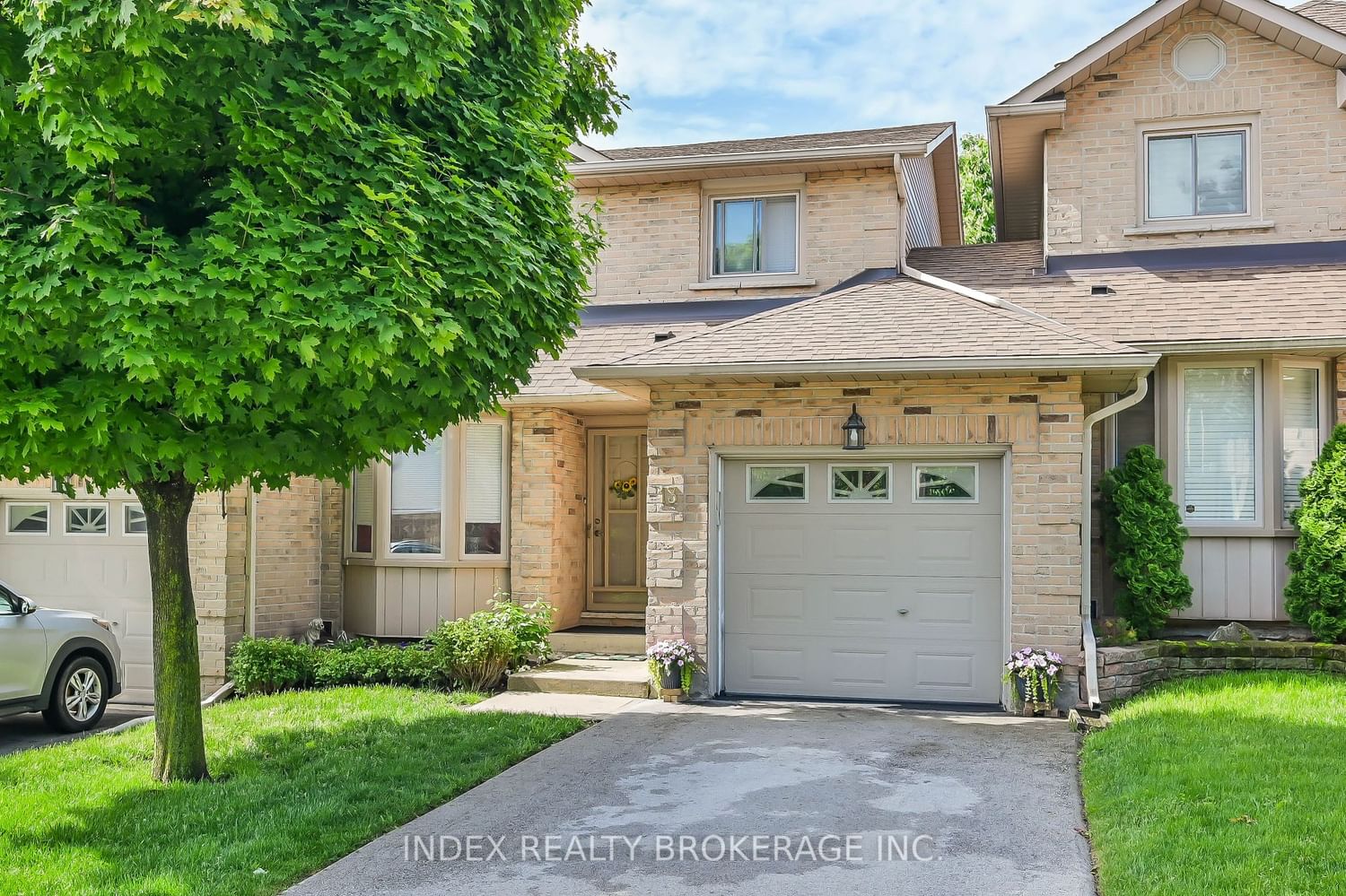 Townhouse sold at 13-800 Upper Paradise Road, Hamilton, Gurnett, L9C 7K9 - MLS: X8393524