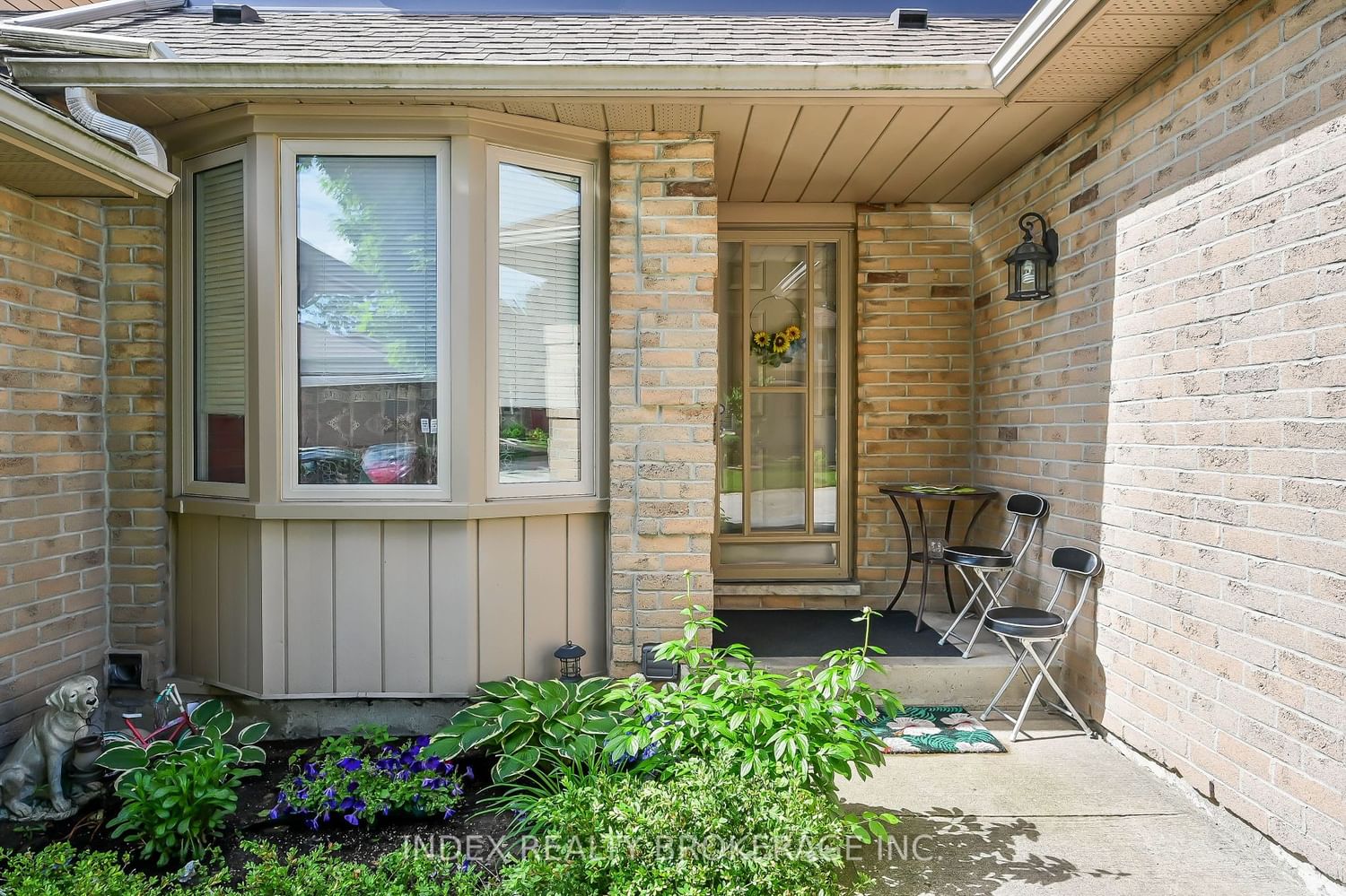 Townhouse sold at 13-800 Upper Paradise Road, Hamilton, Gurnett, L9C 7K9 - MLS: X8393524