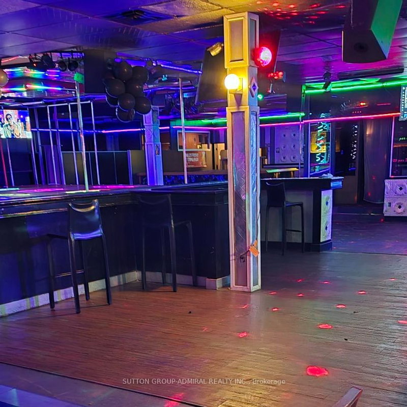 348 Ontario St, Sarnia, N7T 3S3 | Image 2