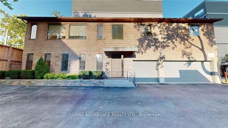 home for lease on 426 Waterloo Street