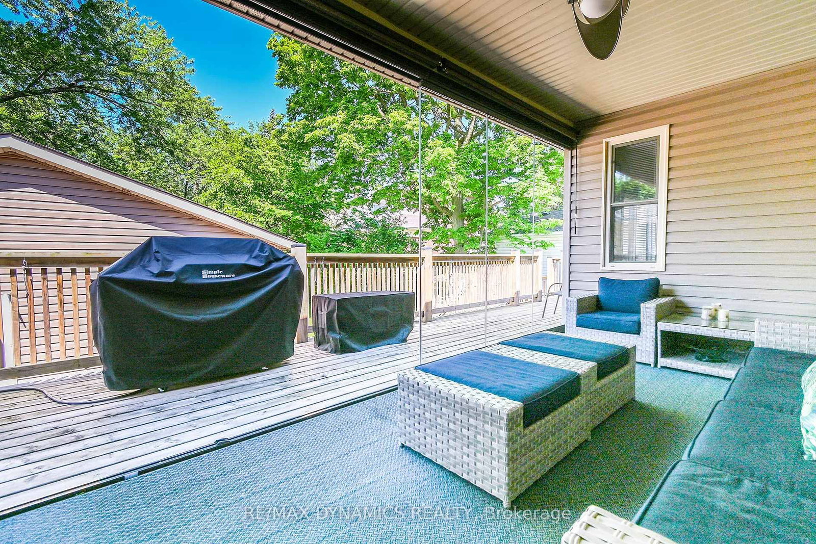 Listing Image 19