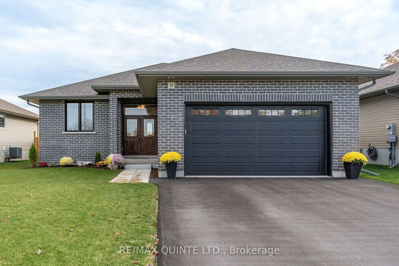 home for lease on 35 Chelford Crescent