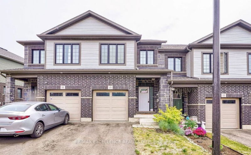 home for lease on 13 Woodedge Circle