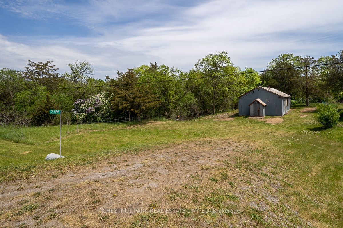 Building at 2186 Highway 49, Prince Edward County, Sophiasburgh