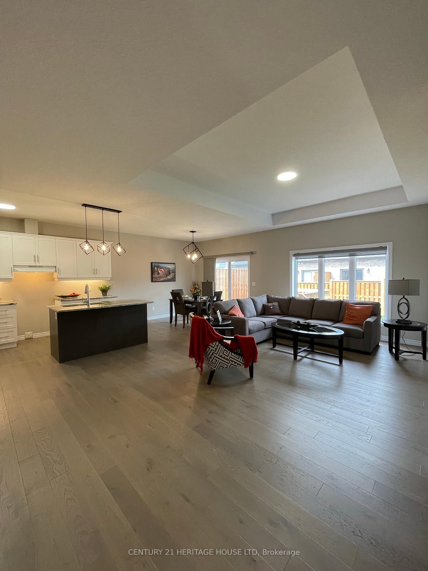 Listing Image 7