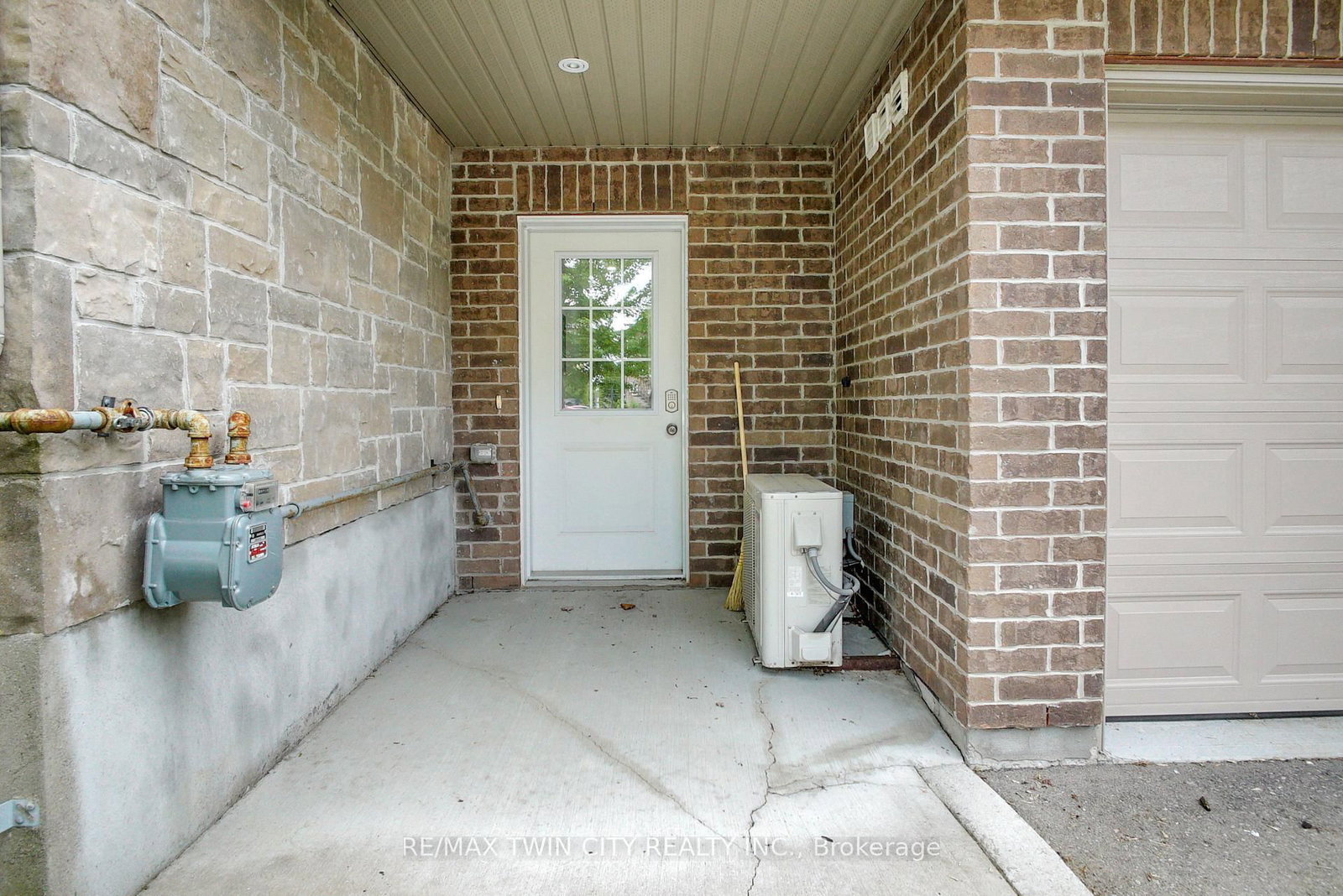 Listing Image 24