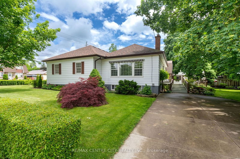 home for sale on 338 Saulsbury Street