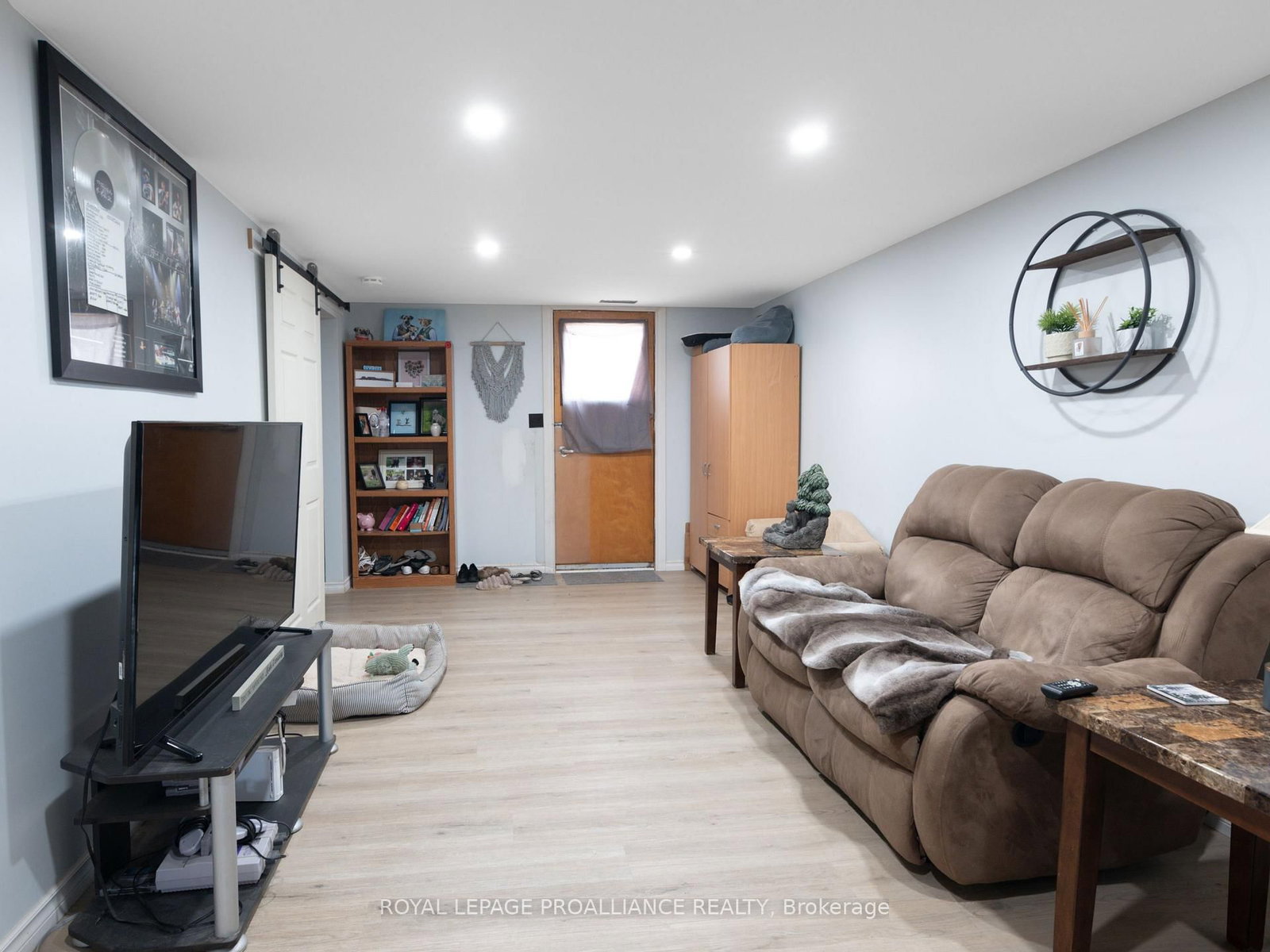 Listing Image 22
