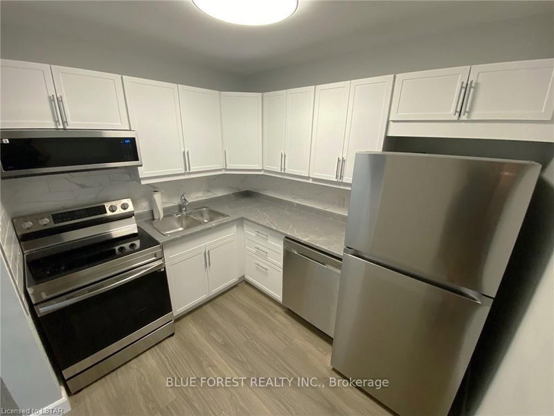 611 - 563 Mornington Ave, London East, N5Y 4T8 | Image 2