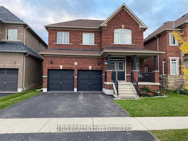 home for lease on 35 Prudham Crescent