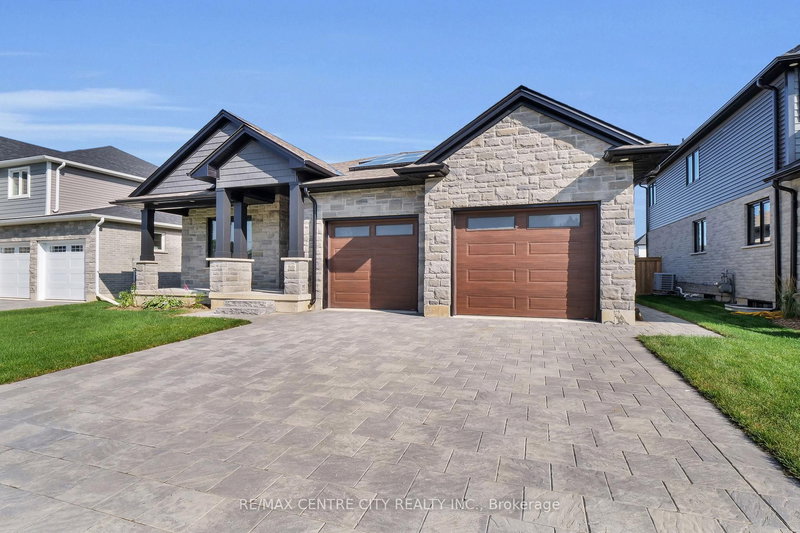 104 Foxborough Pl, Thames Centre, N0M 2P0 | Image 2