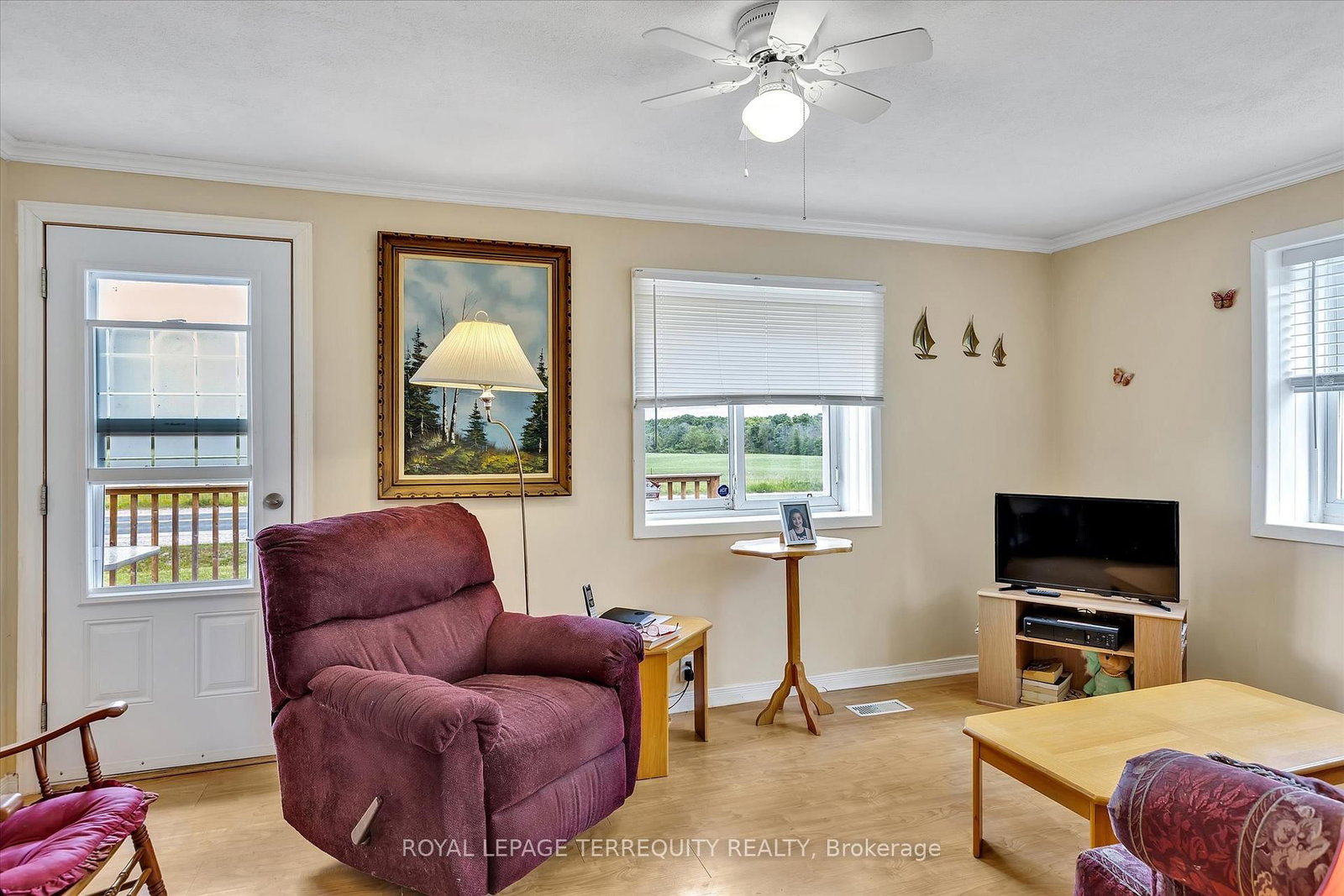 Listing Image 7