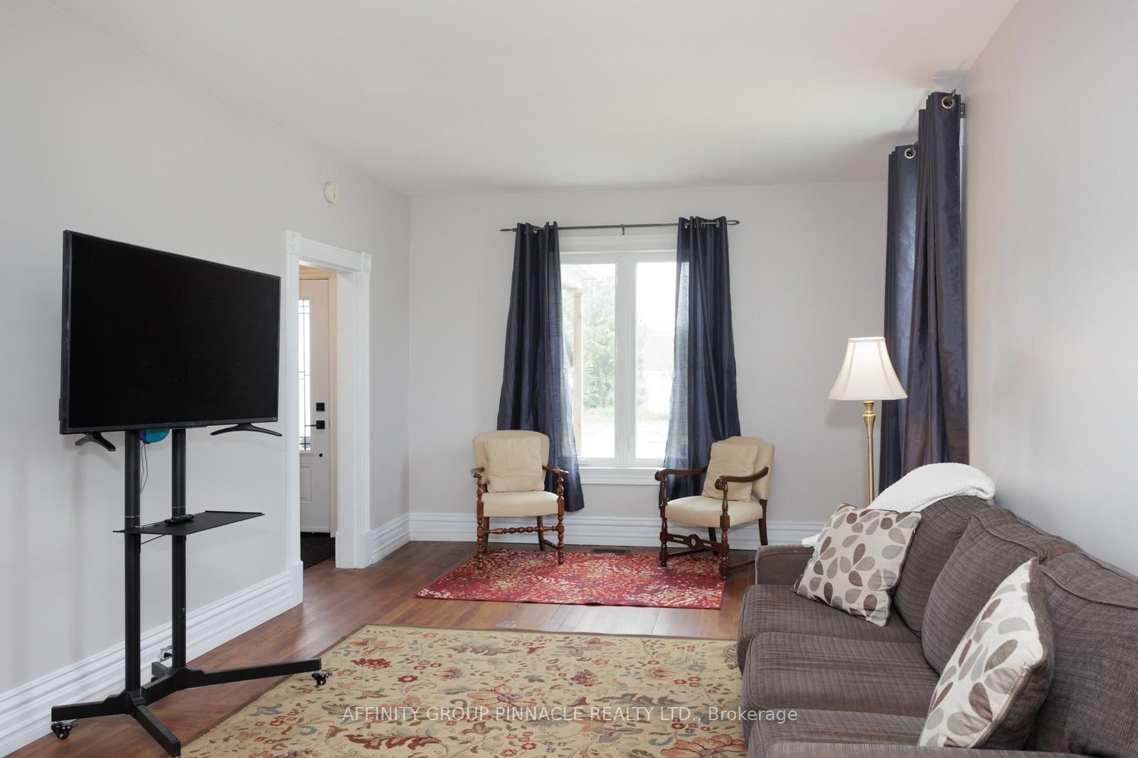 Listing Image 7