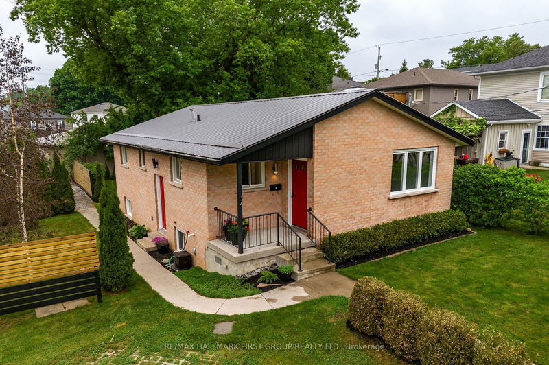 home for sale on 34 Victoria Street N