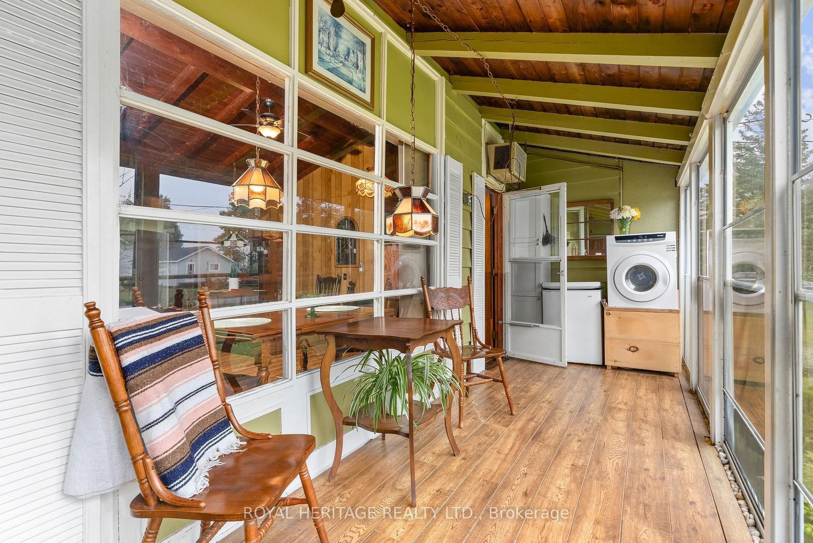 Listing Image 7