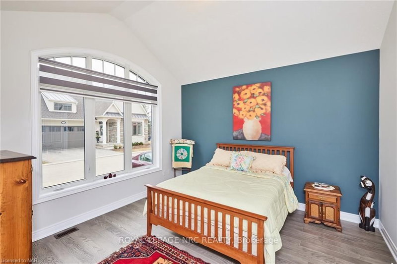 9 Sassafras Row, Fort Erie, L0S 1N0 | Image 3