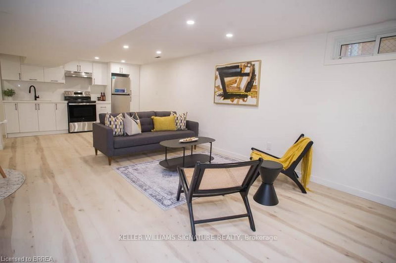 Lower - 33 Buckingham St, Brantford, N3R 3A9 | Image 2