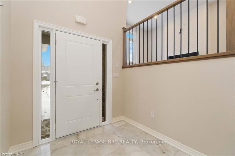 735 Dominion Rd, Fort Erie, L2A 1G9 | Image 3