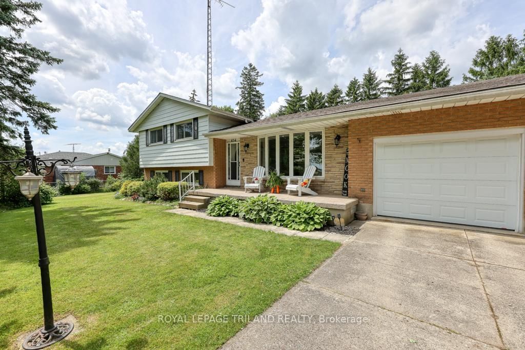 Listing Image 3