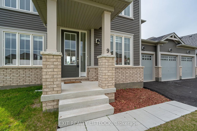 9 Wishing Well Lane, Otonabee-South Monaghan, K9J 0K6 | Image 2