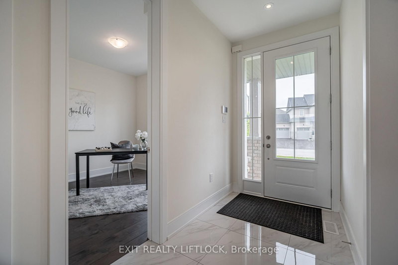 9 Wishing Well Lane, Otonabee-South Monaghan, K9J 0K6 | Image 3