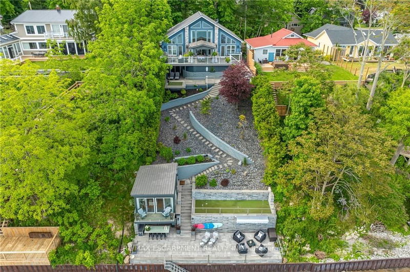 home for sale on 2017 Maple Boulevard