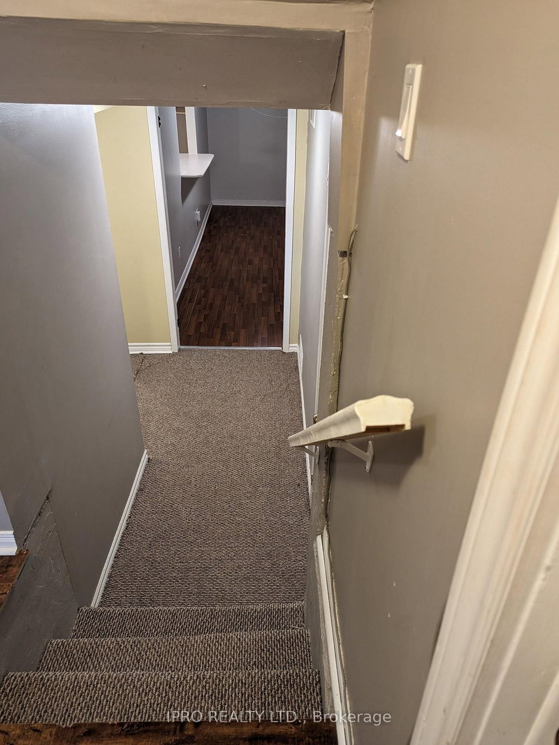 Lower - 14 Canterbury Dr, St. Catharines, L2P 3M7 | Image 3