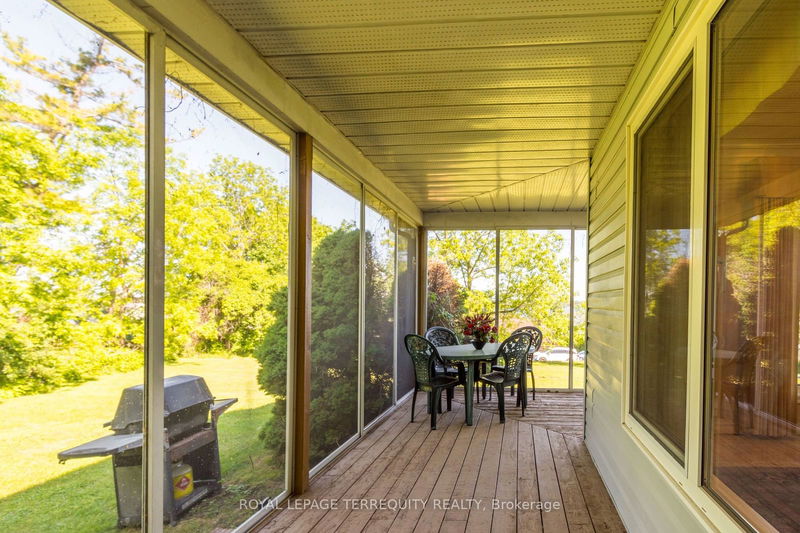 13 Eastern Ave  Prince Edward County, K8N 4Z1 | Image 11