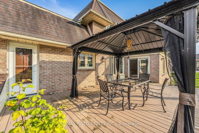 268 Lakeshore Rd  Fort Erie, L2A 1B3 | Image 26