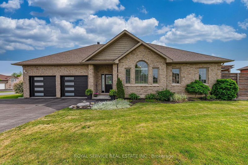 home for sale on 301 Ivey Crescent