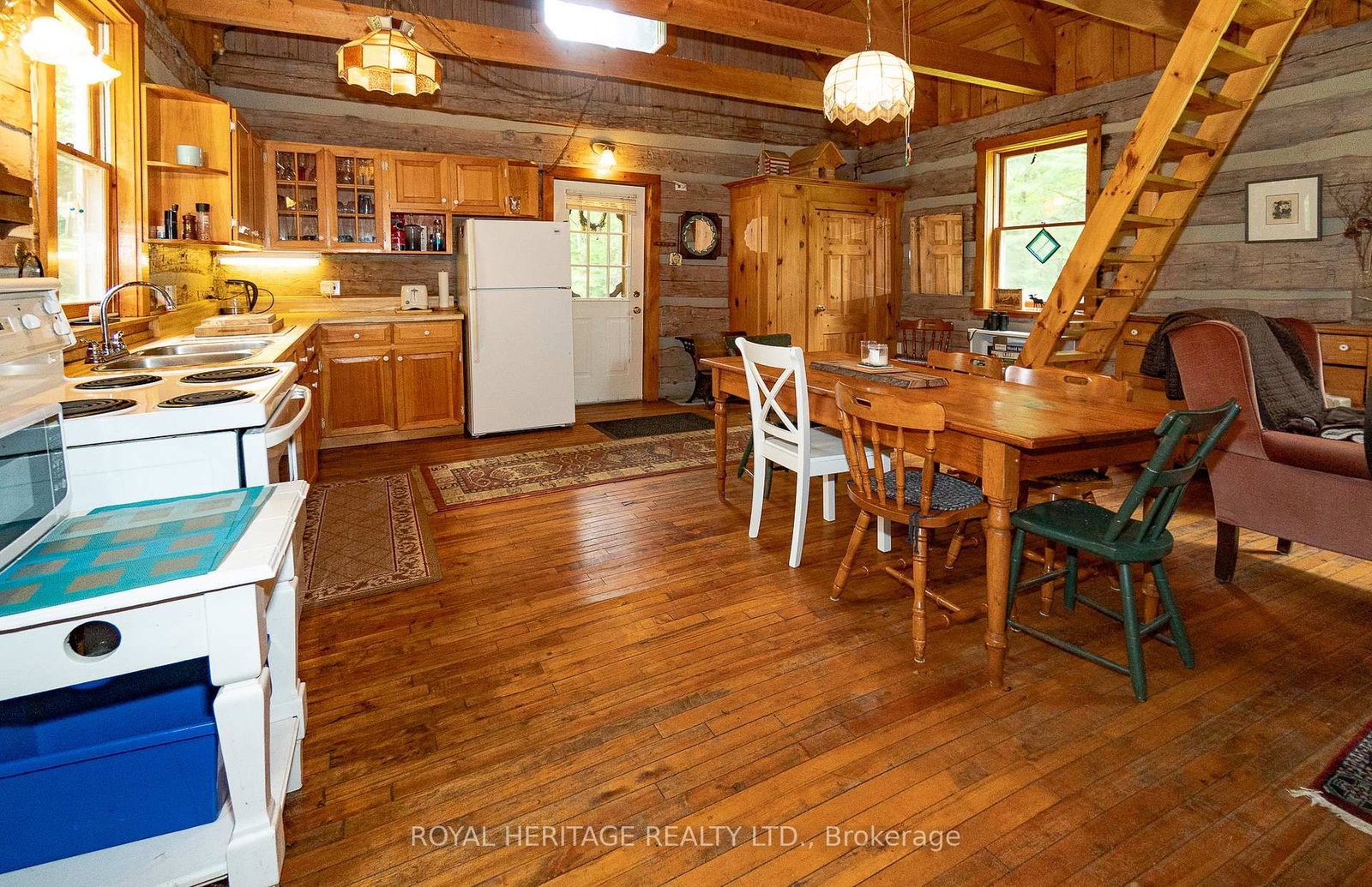 Listing Image 7