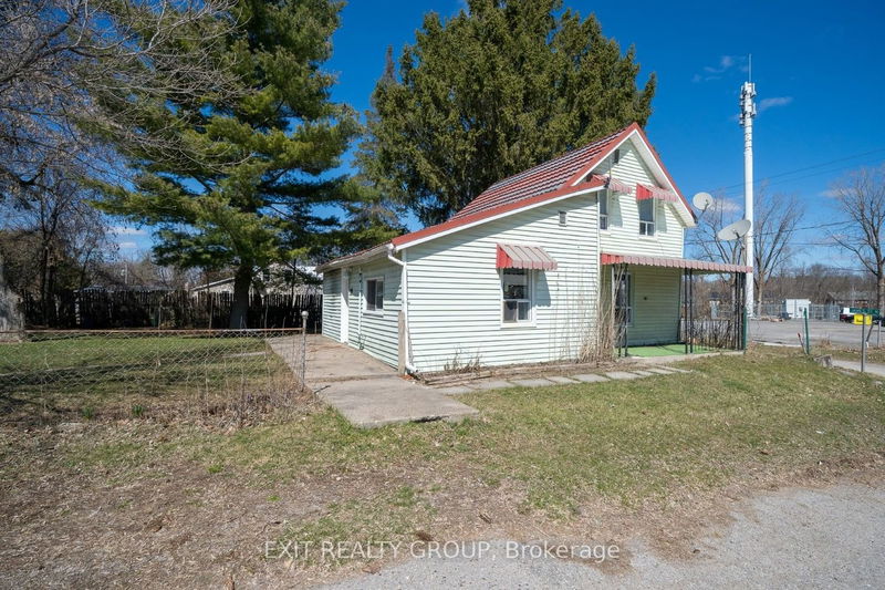 home for sale on 100 James Street N