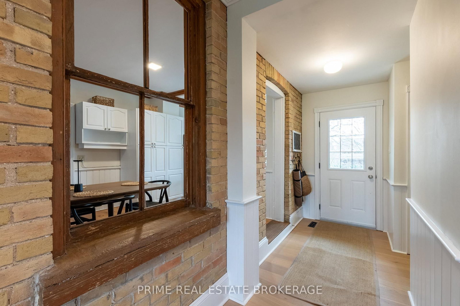 Listing Image 7